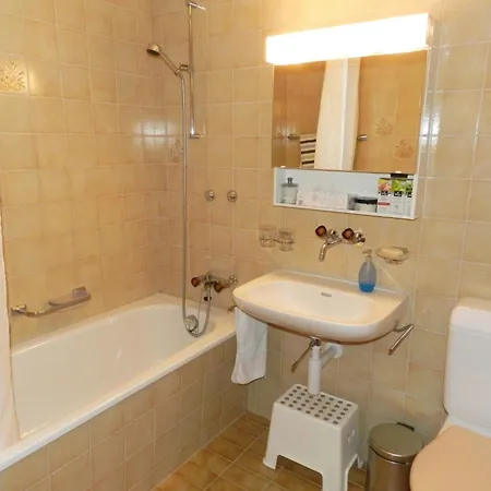 Huebeli - Chapman Appartement-fewo- Dusche Oder Bad- Wc- 2 Schlafraeume By Interhome * Zweisimmen